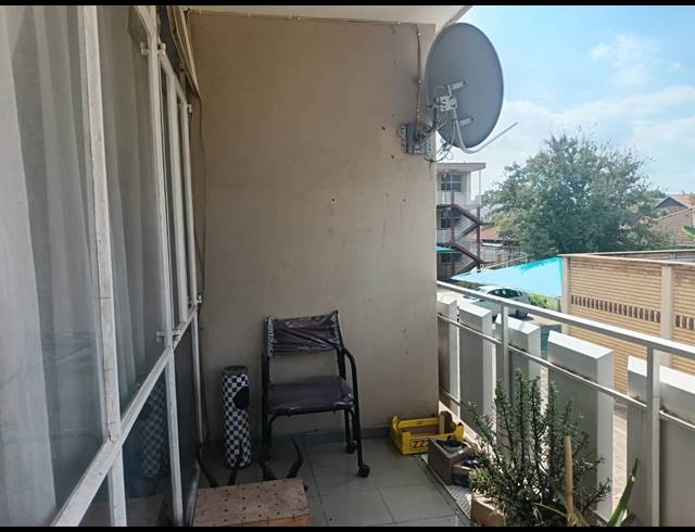 2 BEDROOM FLAT FOR SALE IN THREE RIVERS